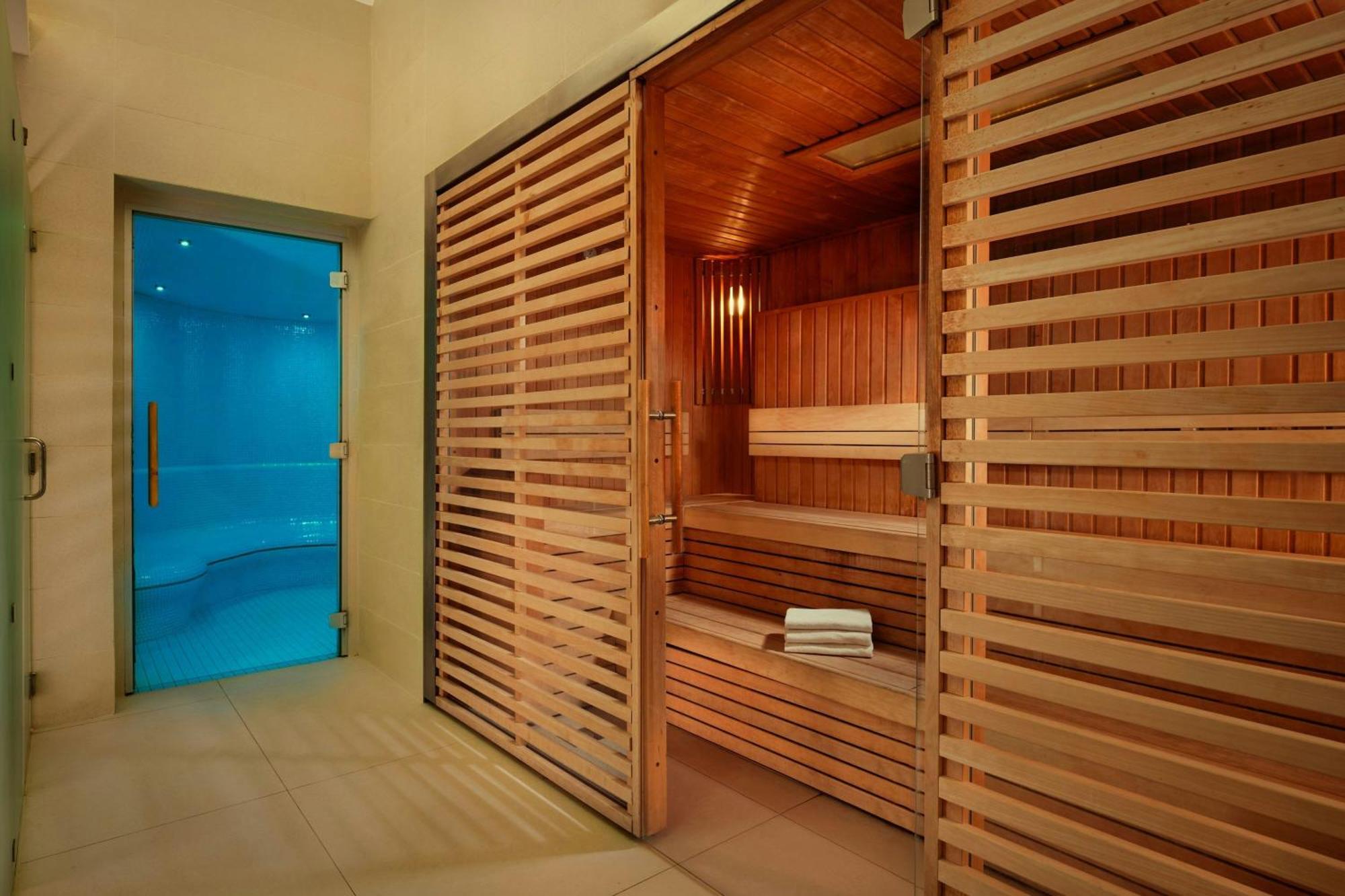 เอ็ม บาย มอนต์คาล์ม Hotel ลอนดอน ภายนอก รูปภาพ A modern Finnish sauna