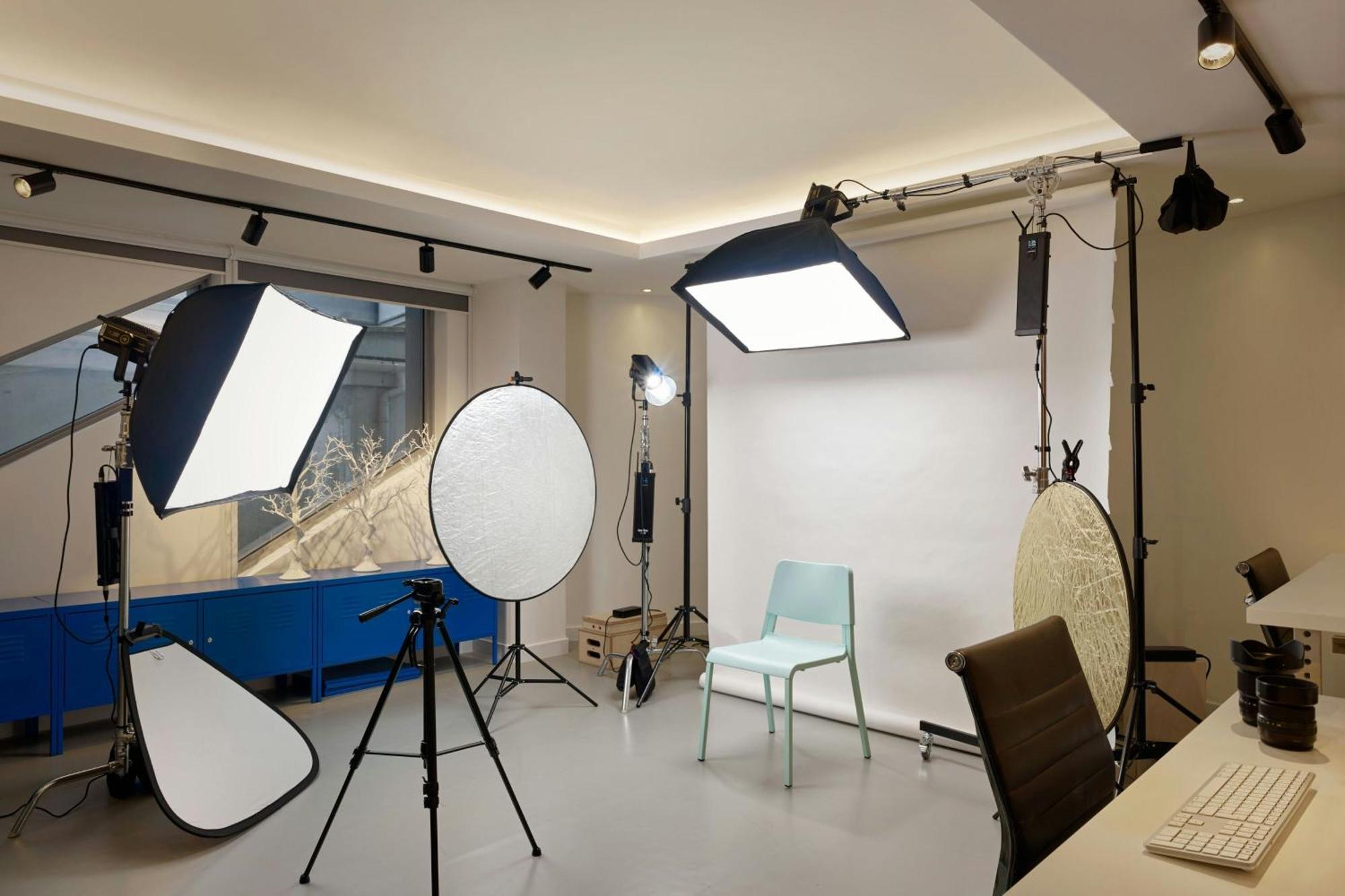 เอ็ม บาย มอนต์คาล์ม Hotel ลอนดอน ภายนอก รูปภาพ A photography studio