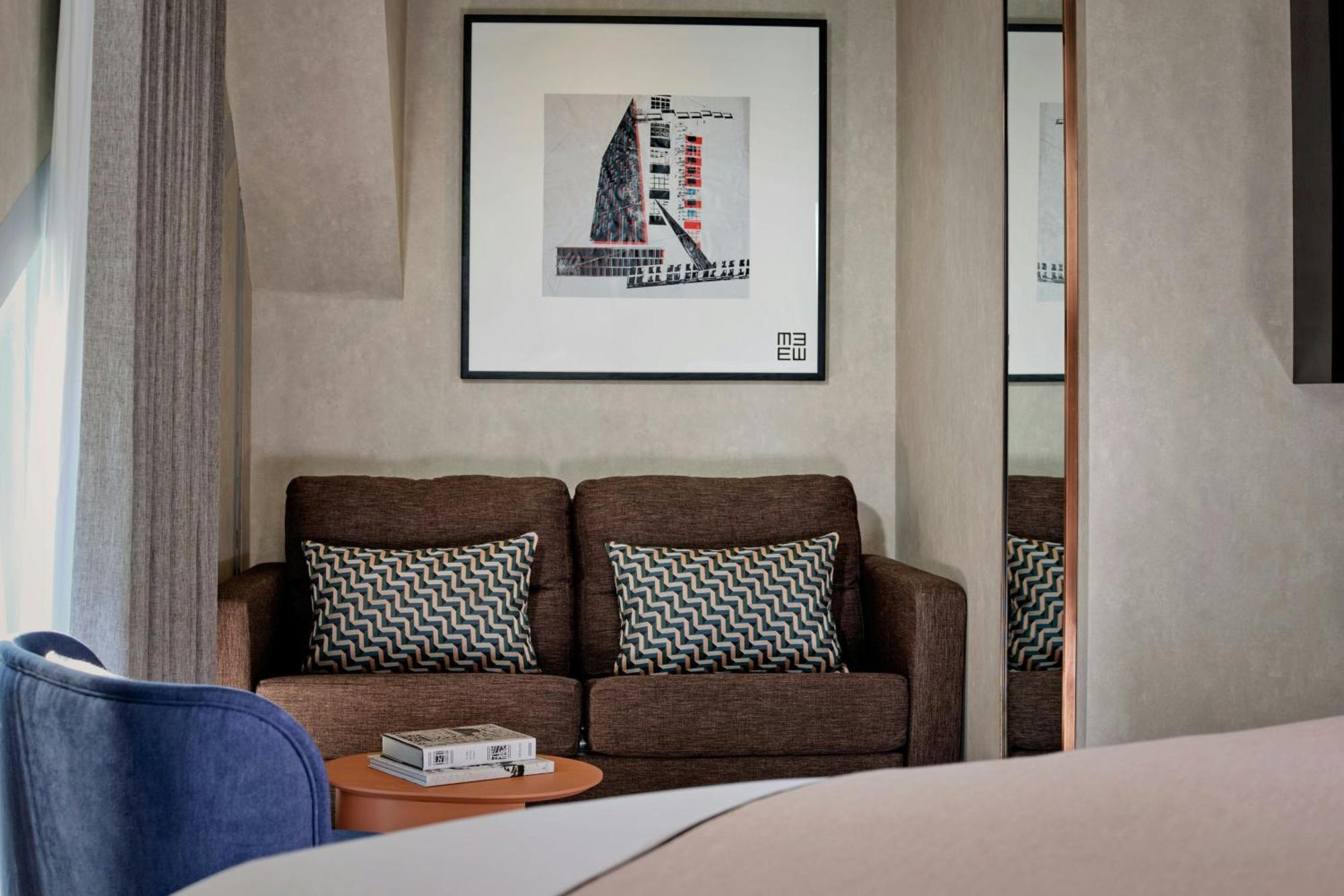 เอ็ม บาย มอนต์คาล์ม Hotel ลอนดอน ภายนอก รูปภาพ A room at the hotel